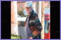 Gary Busey Pulls Pants Down, Exposes Penis to Urinate in Public